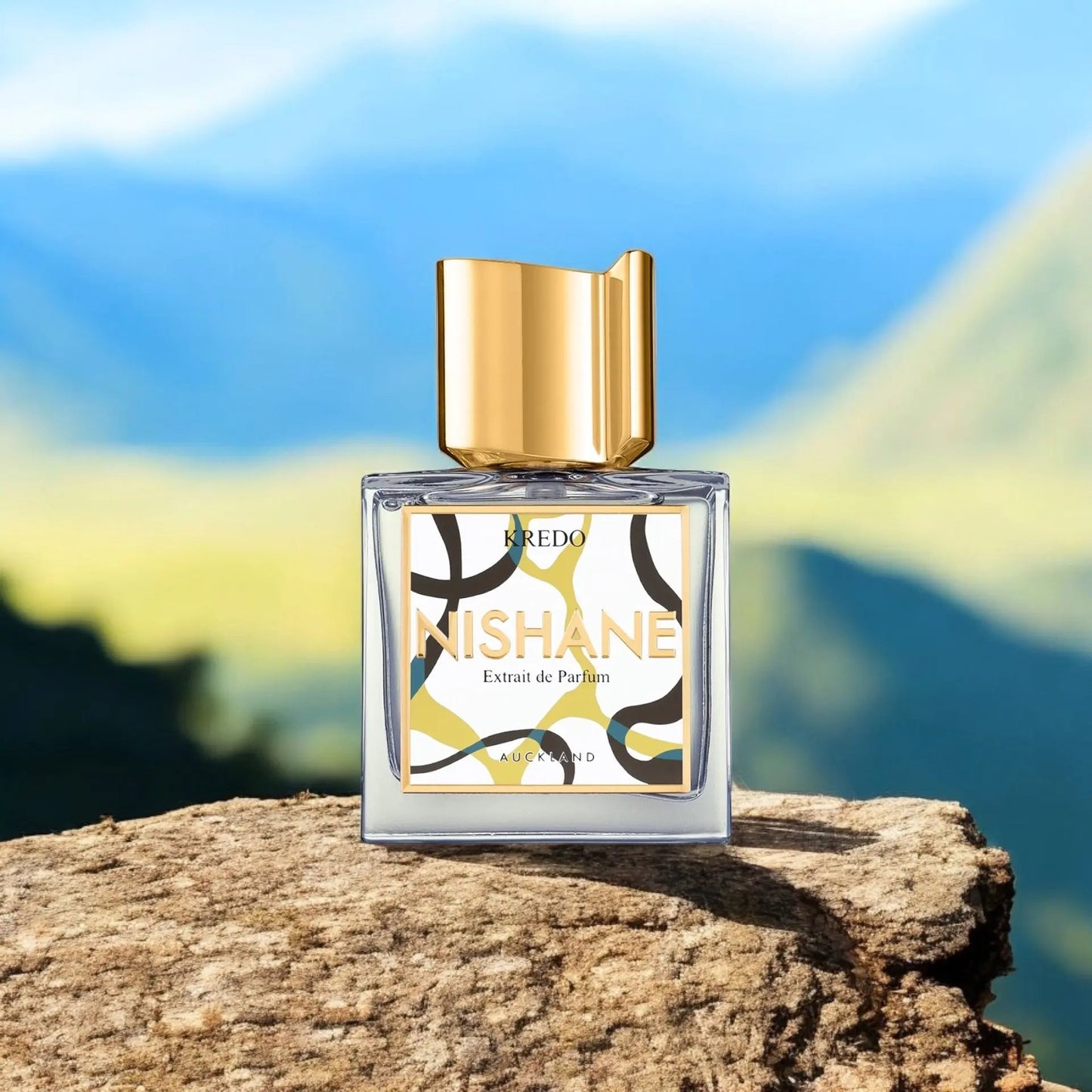 Kredo de Nishane, parfum de niche unisexe aux épices, oud et daim.