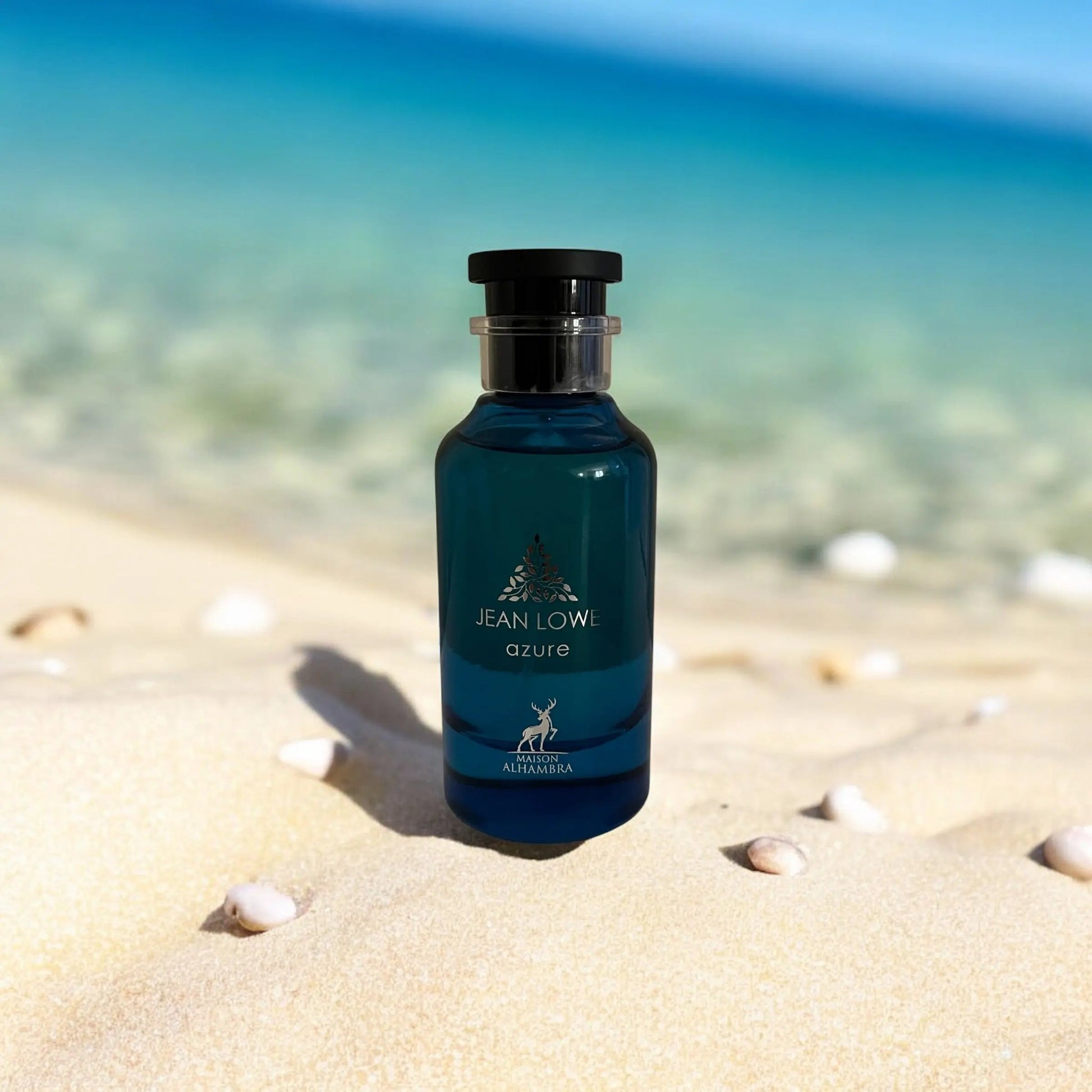 Parfum Jean Lowe Azure de Maison Alhambra - Une fragrance pour homme inspirée de Afternoon Swim de Louis Vuitton. Explorez ce parfum intense et luxueux au Maroc sur Sentoria.ma, votre parfumerie en ligne à Casablanca. Parfums pour hommes exclusifs disponibles au Maroc.