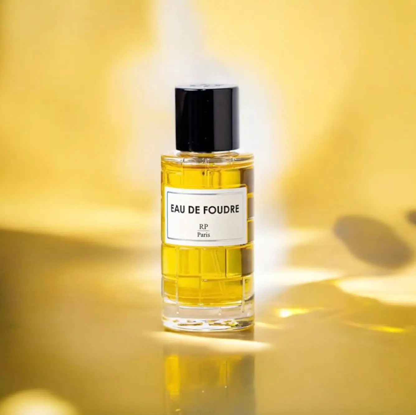Parfum Eau de Foudre de RP Paris - Une fragrance pour homme inspirée de Bois d'Argent de Dior. Découvrez ce parfum élégant et sophistiqué au Maroc sur Sentoria.ma, votre parfumerie en ligne pour les meilleurs parfums pour hommes à Casablanca et dans tout le Maroc.