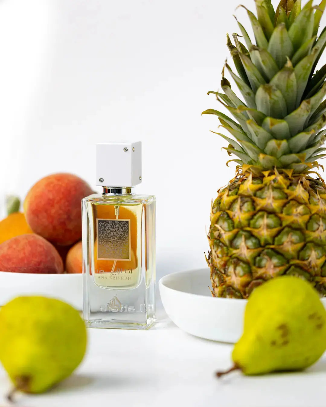 Parfum Ana Abiyedh de Lattafa Parfum  - Un parfum unisexe inspiré d'Erba Pura de Xerjoff, disponible dans votre parfumerie au Maroc. Découvrez ce parfum pour hommes et femmes, une fragrance envoûtante à Casablanca et partout au Maroc. Parfumerie en ligne Sentoria, votre destination pour les meilleurs parfums pour hommes et femmes.