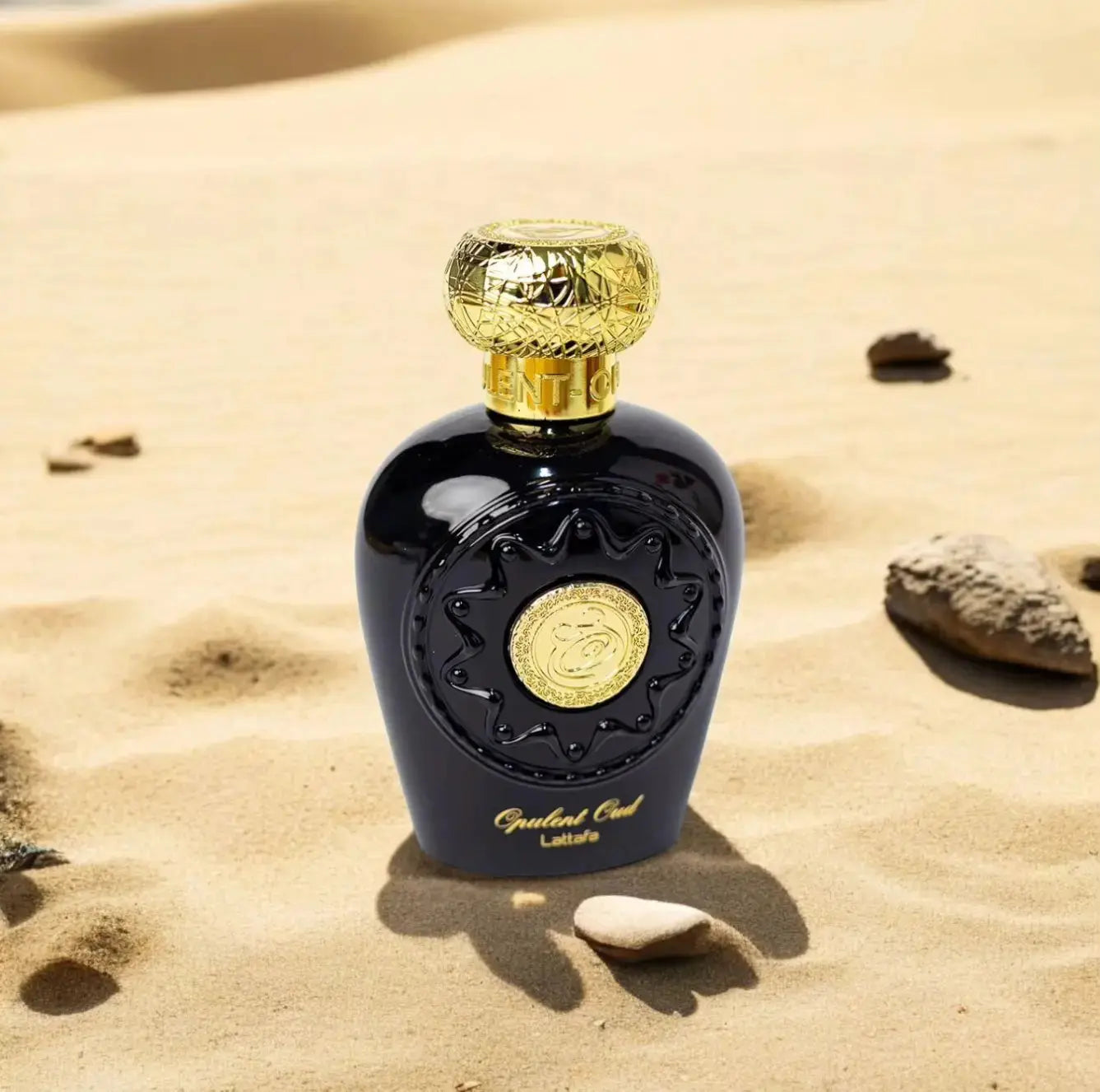 Parfum Opulent Oud de Lattafa - Une fragrance unisexe inspirée d'Oud Royal d'Armani Privé. Découvrez ce parfum luxueux et envoûtant au Maroc sur Sentoria.ma, votre parfumerie en ligne pour des parfums unisexes exclusifs à Casablanca et dans tout le Maroc.