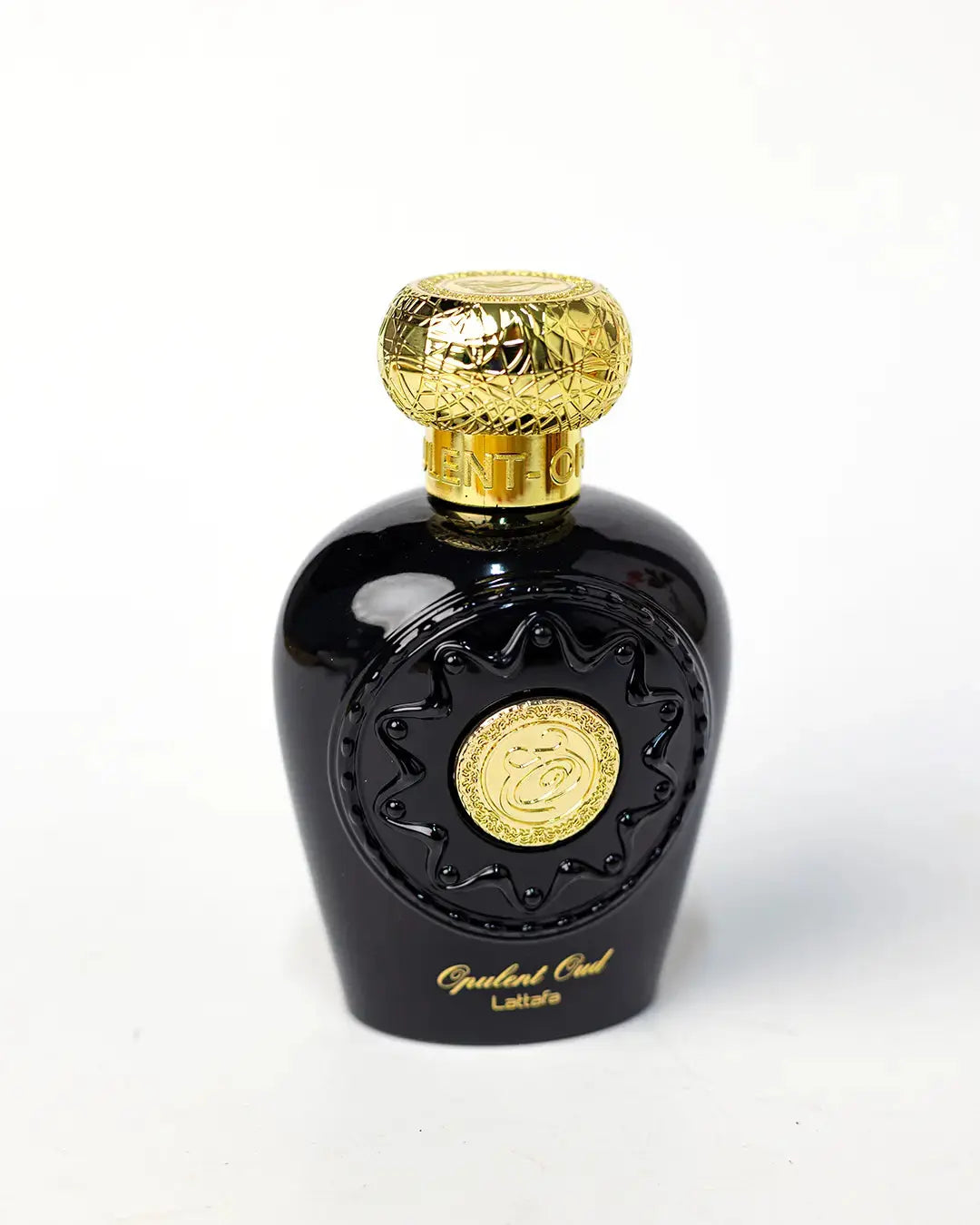 Parfum Opulent Oud de Lattafa - Une fragrance unisexe inspirée d'Oud Royal d'Armani Privé. Découvrez ce parfum luxueux et envoûtant au Maroc sur Sentoria.ma, votre parfumerie en ligne pour des parfums unisexes exclusifs à Casablanca et dans tout le Maroc.