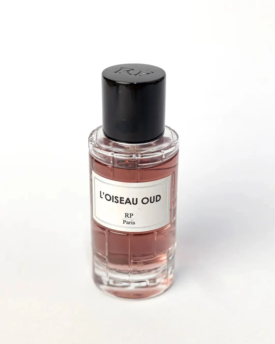 Parfum L'Oiseau Oud de RP Paris - Une fragrance pour homme inspirée d'Oud Wood de Tom Ford. Explorez ce parfum riche et boisé au Maroc sur Sentoria.ma, votre parfumerie en ligne à Casablanca. Parfums pour hommes exclusifs disponibles au Maroc.