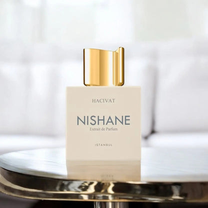 Hacivat Nishane, parfum de niche unisexe aux accords boisés et fruités.