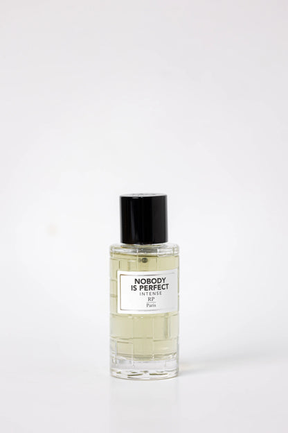 Parfum Nobody is Perfect de RP Paris - Une fragrance unisexe inspirée de Kryptonite de Khalil T. Explorez ce parfum unique et captivant au Maroc sur Sentoria.ma, votre parfumerie en ligne à Casablanca. Parfums unisexes exclusifs disponibles au Maroc.