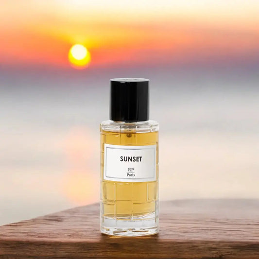 Parfum Sunset de RP Paris - Une fragrance unisexe inspirée de Soleil Blanc de Tom Ford. Découvrez ce parfum ensoleillé et lumineux au Maroc sur Sentoria.ma, votre parfumerie en ligne pour des parfums unisexes à Casablanca et dans tout le Maroc.