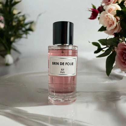 Parfum Brin de Folie de RP Paris - Une fragrance féminine inspirée de Suprême Bouquet de Yves Saint Laurent. Découvrez ce parfum élégant au Maroc sur Sentoria.ma, votre parfumerie en ligne pour les meilleurs parfums pour femmes à Casablanca et dans tout le Maroc.
