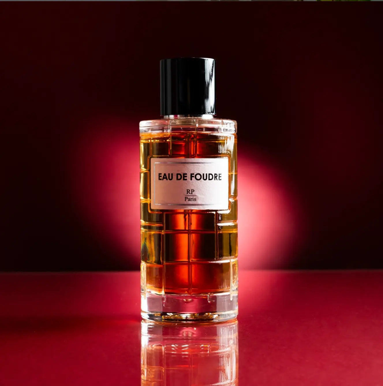 Parfum Eau de Foudre de RP Paris - Une fragrance pour homme inspirée de Bois d'Argent de Dior. Découvrez ce parfum élégant et sophistiqué au Maroc sur Sentoria.ma, votre parfumerie en ligne pour les meilleurs parfums pour hommes à Casablanca et dans tout le Maroc.
